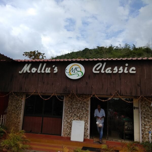 Mollu's Classic Multicuisine Restaurant